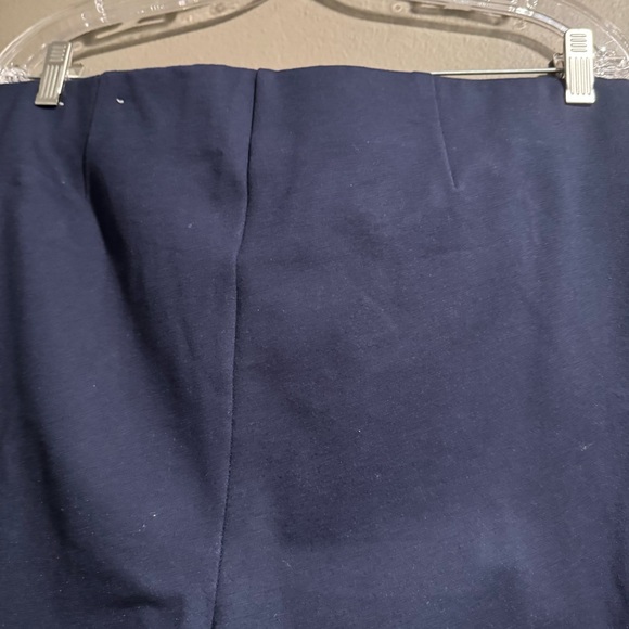 Chico’s Pull On Navy Blue Pants Size 14 - Picture 3 of 4